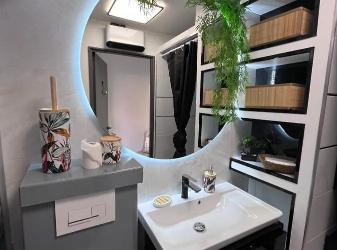 24 Tropic Deluxe * Agde