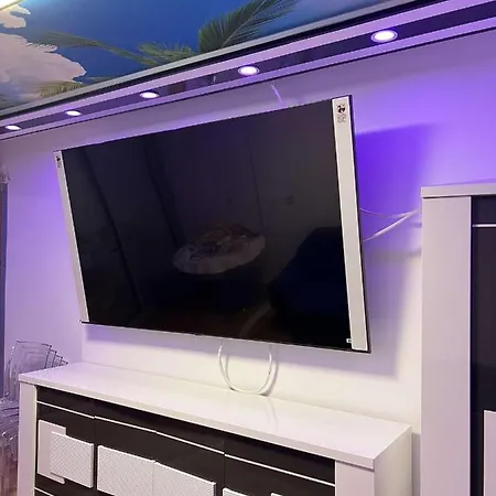 24 Tropic Deluxe Apartman *