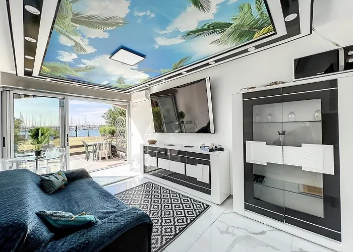 アパート 24 Tropic Deluxe